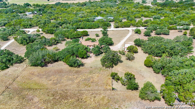 Listing photo id 45 for 220 Lanier Ranch