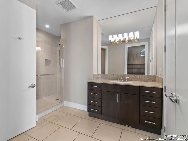 Image 15 of 26 For 610 Market Street E 2508