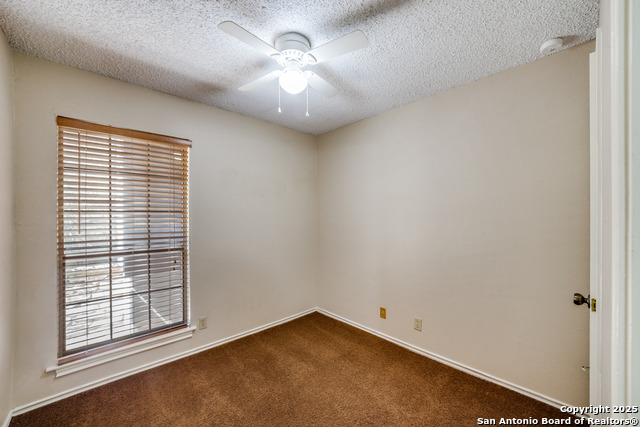 Image 10 of 13 For 8611 Datapoint Dr  31