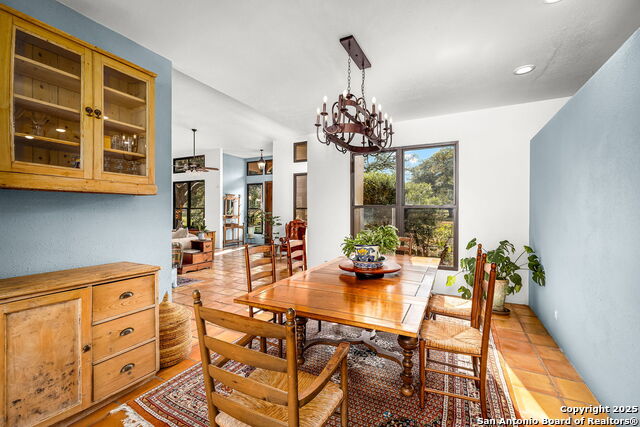 Listing photo id 29 for 4025 Marion Rd
