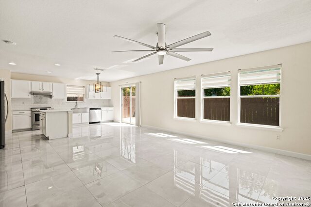 Image 11 of 36 For 88 Booker Palm