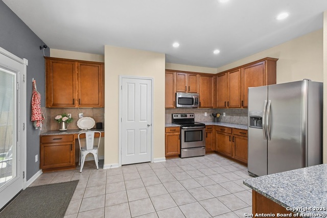 Image 13 of 26 For 545 Stonebrook
