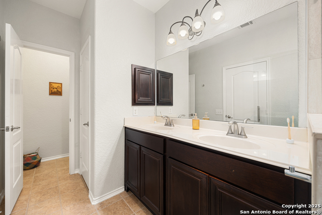 Image 19 of 37 For 10323 Elizabeth Ct