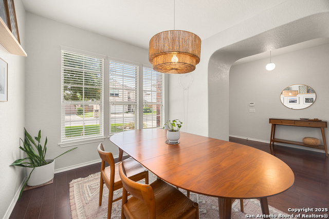 Image 6 of 37 For 10323 Elizabeth Ct