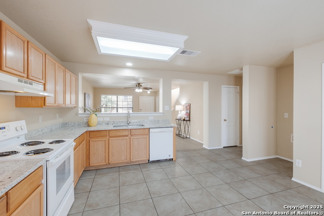 Image 9 of 24 For 952 Marble  