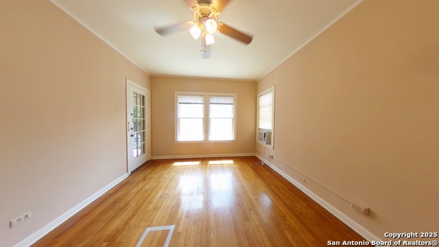 Image 6 of 13 For 320 Lullwood E