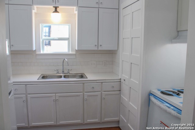 Image 16 of 30 For 410 Fulton Ave  2