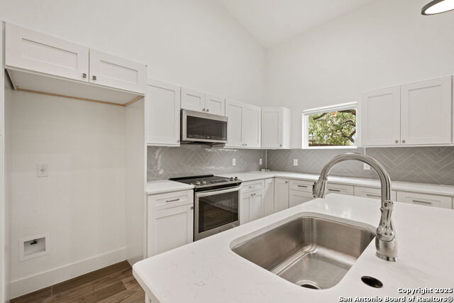 Image 16 of 37 For 2122 Village