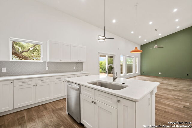 Image 17 of 37 For 2122 Village