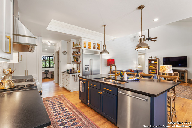 Image 10 of 49 For 31545 Meadow Creek