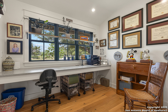 Image 16 of 49 For 31545 Meadow Creek