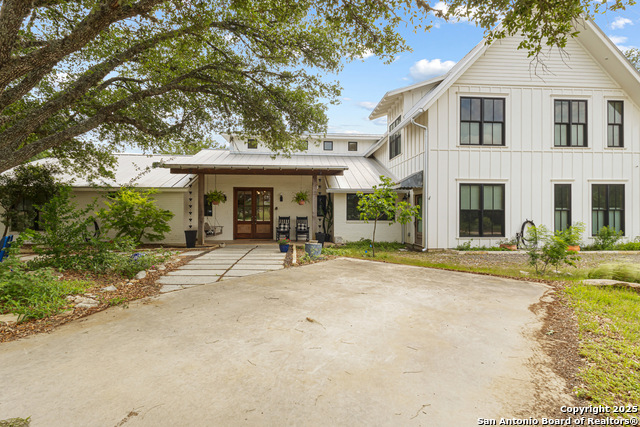 Image 4 of 49 For 31545 Meadow Creek