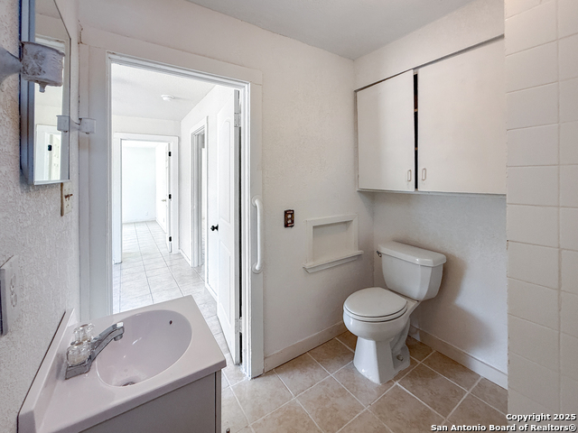 Image 12 of 20 For 223 19th Sw