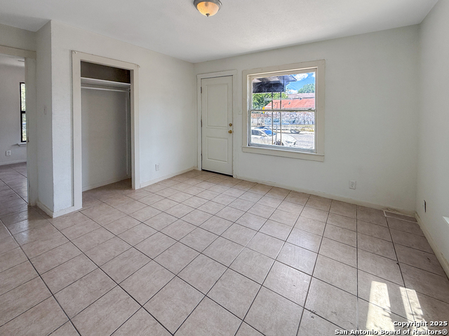 Image 14 of 20 For 223 19th Sw