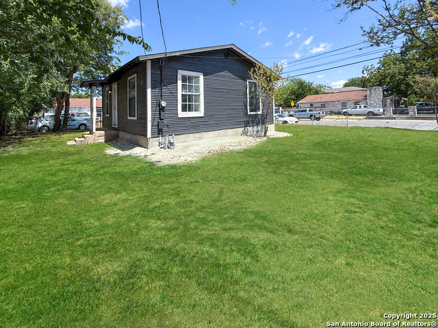 Image 16 of 20 For 223 19th Sw