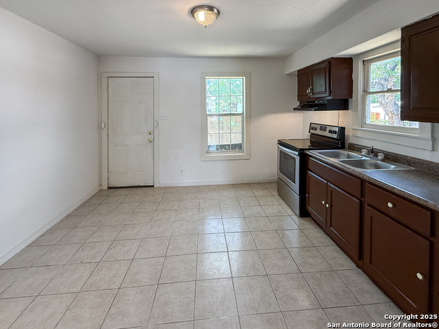 Image 7 of 20 For 223 19th Sw