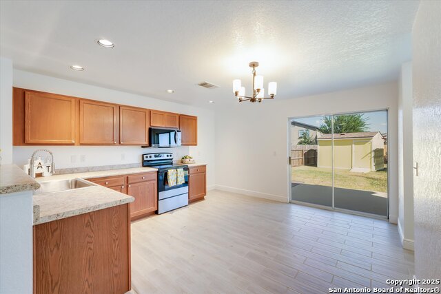 Image 10 of 31 For 6035 Plumbago Place