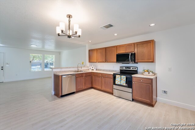 Image 11 of 31 For 6035 Plumbago Place