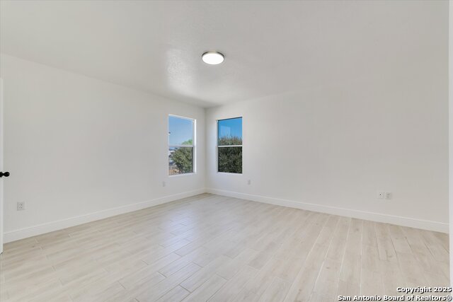 Image 14 of 31 For 6035 Plumbago Place