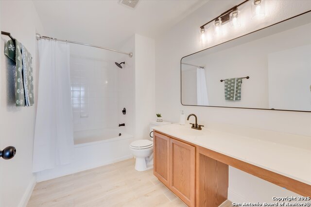 Image 18 of 31 For 6035 Plumbago Place