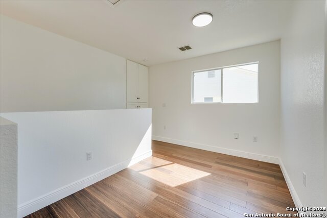 Image 21 of 31 For 6035 Plumbago Place