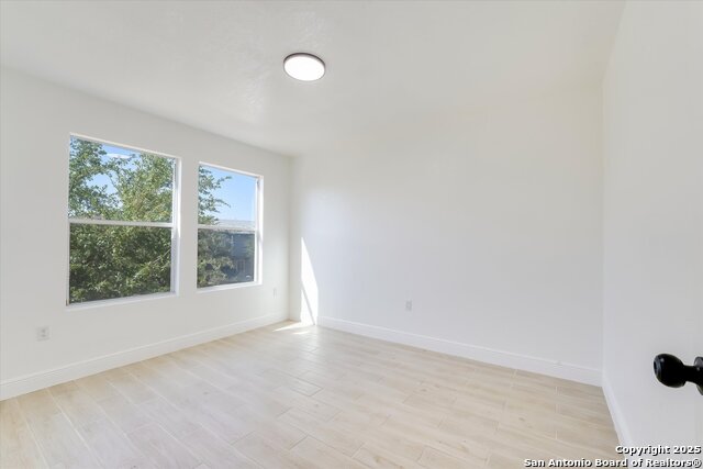 Image 25 of 31 For 6035 Plumbago Place