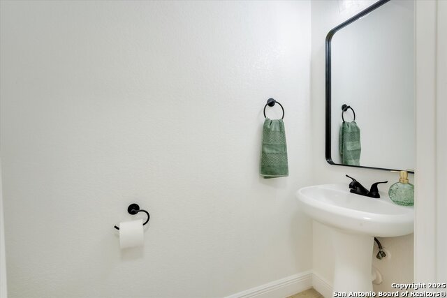 Image 26 of 31 For 6035 Plumbago Place