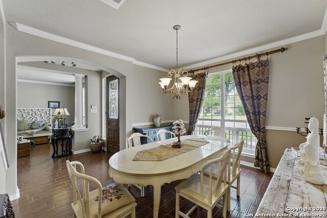 Listing photo id 11 for 2106 Laurel Pt