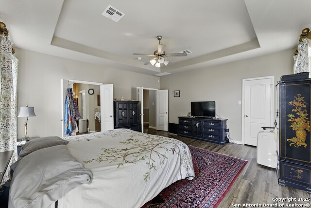 Listing photo id 25 for 2106 Laurel Pt