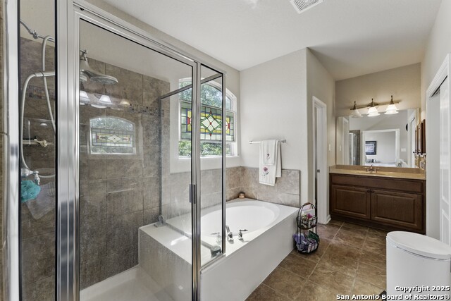 Listing photo id 27 for 2106 Laurel Pt