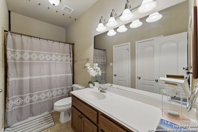 Listing photo id 40 for 2106 Laurel Pt