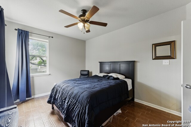 Listing photo id 42 for 2106 Laurel Pt