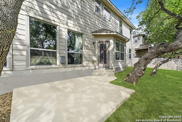 Listing photo id 44 for 2106 Laurel Pt