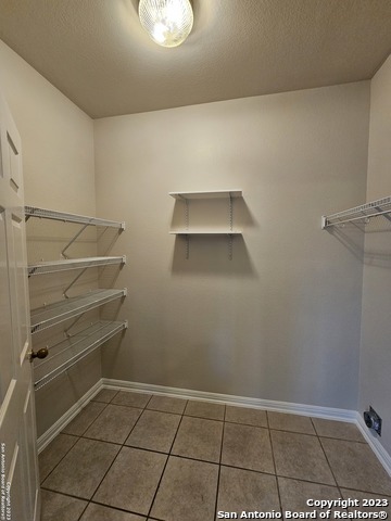 Image 10 of 33 For 9326 Hazelton Ln