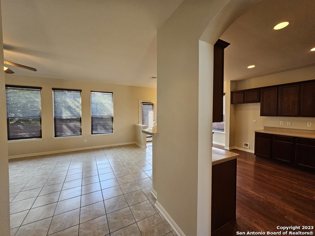 Image 5 of 33 For 9326 Hazelton Ln