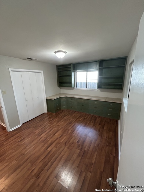 Image 12 of 19 For 4414 First View