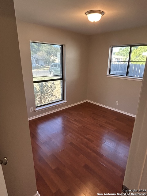 Image 17 of 19 For 4414 First View