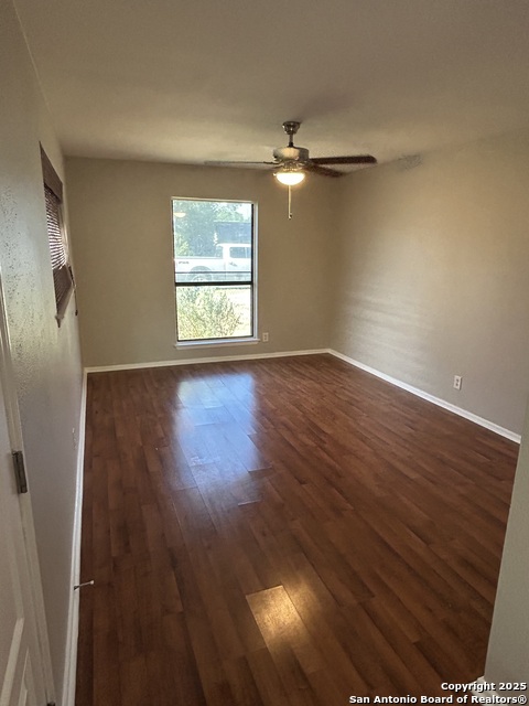 Image 5 of 19 For 4414 First View