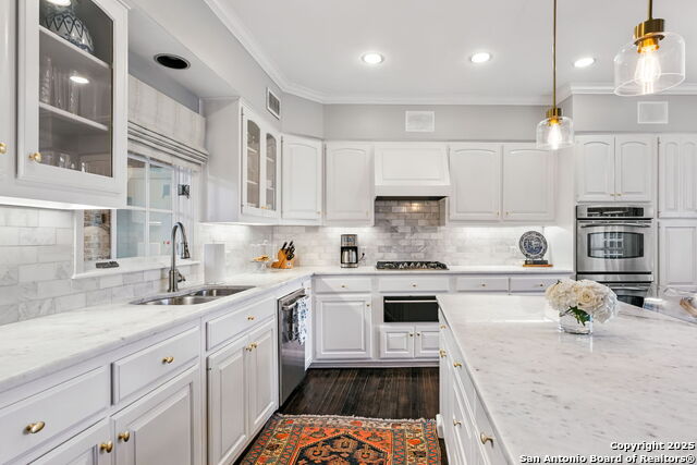 Listing photo id 15 for 501 Canterbury Hill