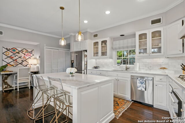 Listing photo id 17 for 501 Canterbury Hill