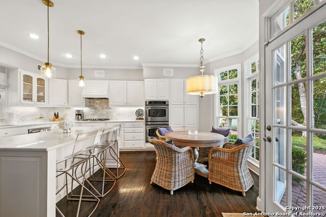 Listing photo id 18 for 501 Canterbury Hill