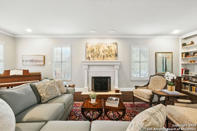Listing photo id 6 for 501 Canterbury Hill