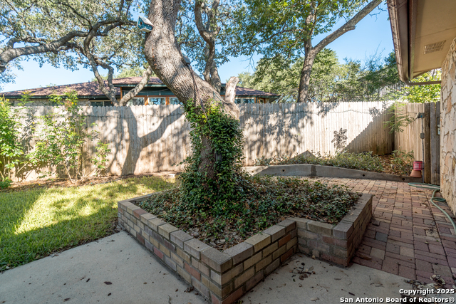 Image 14 of 45 For 1723 Autumn Woods Street