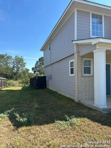 Image 2 of 5 For 763 Sycamore Moon