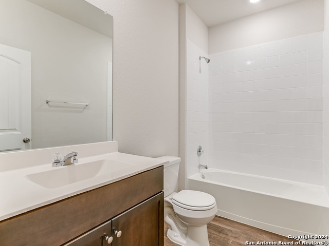 Listing photo id 10 for 909 Armadillo