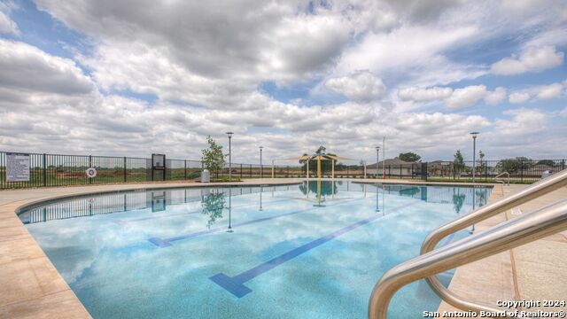 Listing photo id 15 for 909 Armadillo