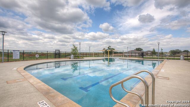 Listing photo id 16 for 909 Armadillo