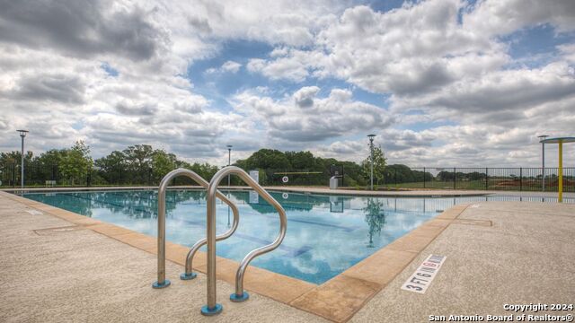 Listing photo id 17 for 909 Armadillo