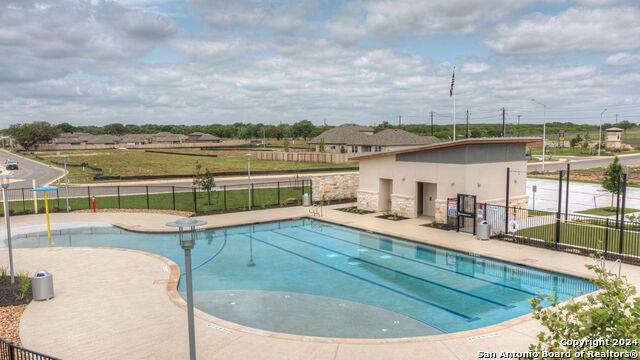 Listing photo id 21 for 909 Armadillo