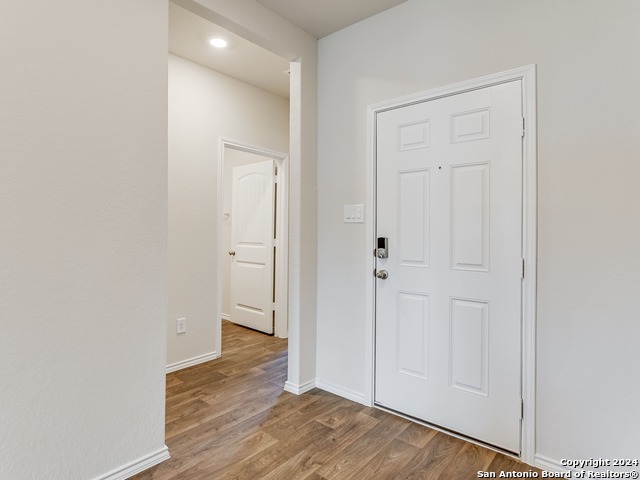 Listing photo id 1 for 909 Armadillo
